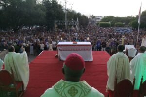 dom-limacedo-encerra-festa-do-senhor-bom-jesus-dos-remedios,-em-afogados