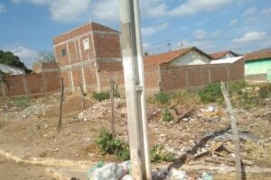 moradora-denuncia-lixao-em-bairro-de-serra-talhada-e-faz-apelo