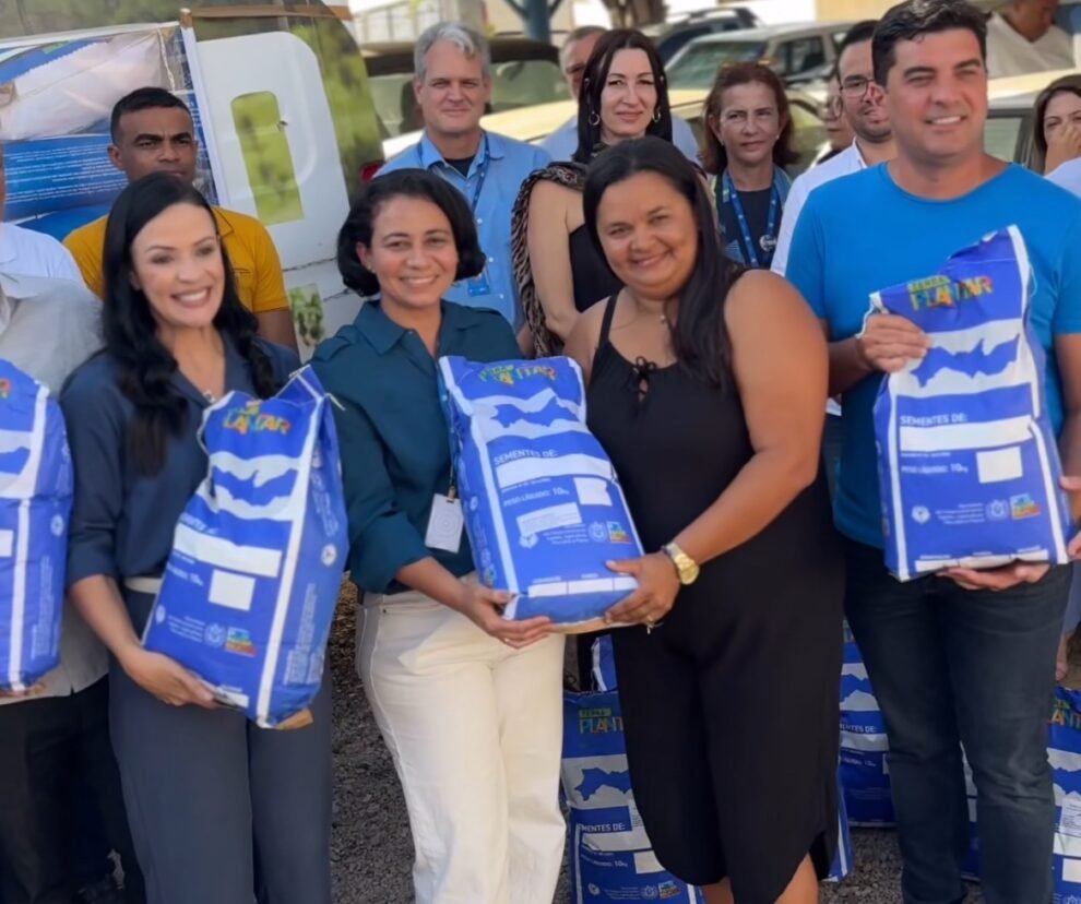 marcia-conrado-participa-do-lancamento-do-programa-terra-plantar-em-serra-talhada