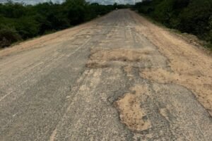 empresario-cobra-celeridade-nas-obras-da-estrada-tabira-agua-branca