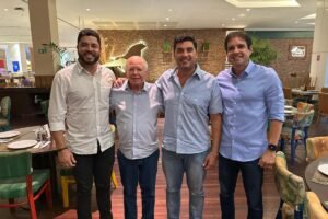 pedro-alves-e-marcos-melo-se-reunem-com-kaio-manicoba