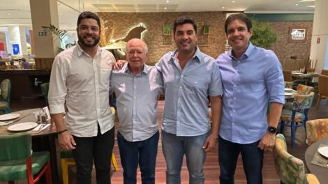 pedro-alves-e-marcos-melo-se-reunem-com-kaio-manicoba