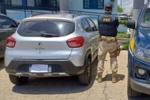 carro-roubado-em-carpina-e-recuperado-pela-prf-em-serra-talhada