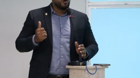 gin-oliveira-desabafa-na-posse:-“ninguem-foi-tao-perseguido-como-eu”