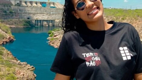 jovem-de-17-anos-e-1a-quilombola-serra-talhadense-aprovada-em-medicina