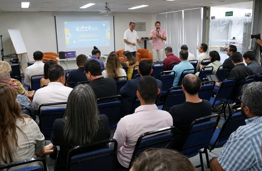 gestores-de-todo-o-brasil-conhecem-iniciativas-em-transformacao-digital-e-inovacao-do-recife