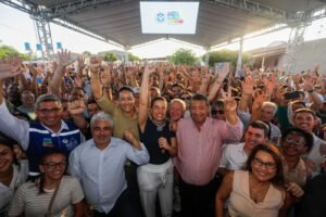 governadora-raquel-lyra-conclui-agenda-no-sertao-com-entrega-da-pe-265,-em-sertania