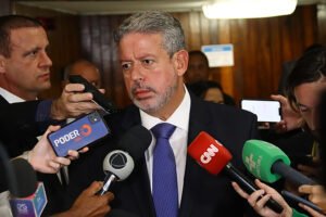 arthur-lira-fez-muito-mal-ao-pais