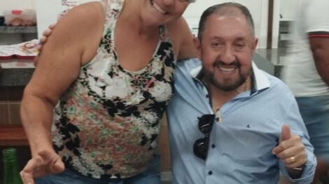 carlos-evandro-volta-a-cena-e-dispara:-“estou-ouvindo-o-sentimento-do-povo”