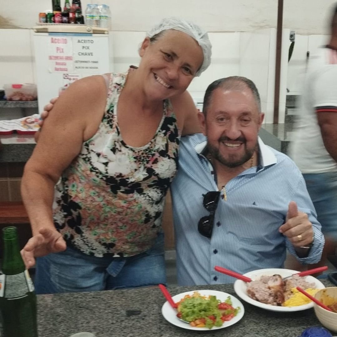 carlos-evandro-volta-a-cena-e-dispara:-“estou-ouvindo-o-sentimento-do-povo”