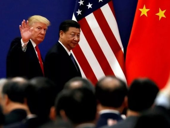 china-retalia-trump-e-anuncia-tarifas-de-10%-e-15%-em-importacoes-de-produtos-dos-eua