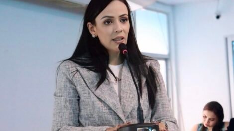 marcia-diz-que-desarmou-palanque-e-respeita-bandeiras-partidarias-em-st