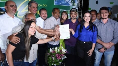 apos-quase-dois-anos,-marcia-entrega-uma-nova-praca-em-serra-talhada