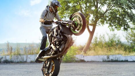 motociclista-e-detido-pela-pm-apos-atropelamento-em-bairro-de-st