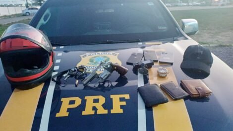 suspeitos-de-participar-de-tentativa-de-latrocinio-sao-detidos-pela-prf-em-caruaru