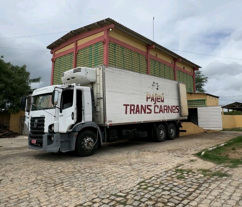 matadouro-publico-de-itapetim-conta-com-caminhao-refrigerado