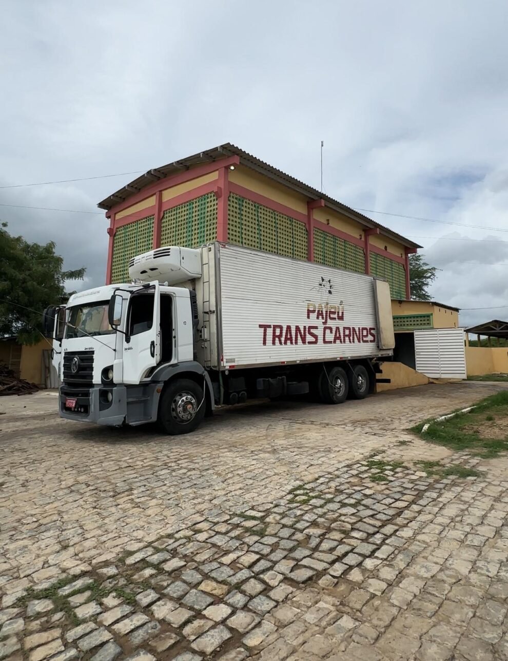 matadouro-publico-de-itapetim-agora-conta-caminhao-refrigerado-para-transporte-de-carnes