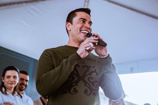 prefeito-rodrigo-pinheiro-anuncia-reajuste-salarial-para-professores-da-rede-municipal