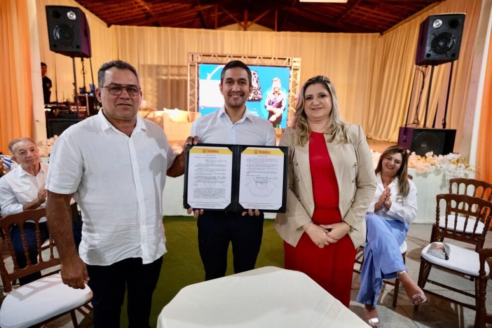 flavio-marques-anuncia-reajuste-de-6,27%-no-piso-salarial-dos-professores