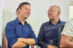 prefeito-de-flores,-gilberto-ribeiro-participou-da-reuniao-sobre-concessao-da-compesa,-em-afogados