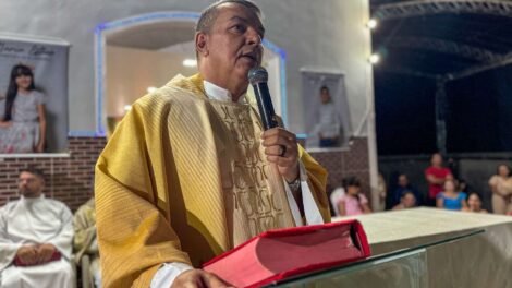 padre-miguel-nunes-deixa-paroquia-de-carnaiba-dia-16-de-fevereiro