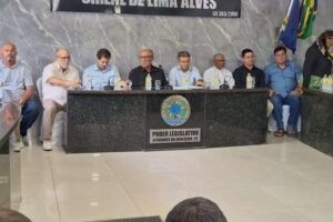 afogados:-consorcio-de-prefeitos-do-pajeu-realiza-debate-sobre-concessao-da-compesa