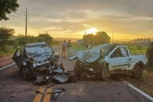tres-pessoas-morrem-e-duas-ficam-feridas-em-grave-acidente,-no-interior-de-pernambuco