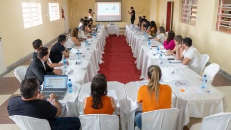 prefeita-aline-karina-reune-equipe-para-avaliar-primeiros-30-dias-de-governo