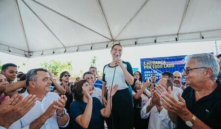 raque-lyra-nao-declara-apoio-na-disputa-pela-amupe-e-afaga-dois-dos-candidatos