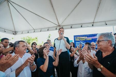 raque-lyra-nao-declara-apoio-na-disputa-pela-amupe-e-afaga-dois-dos-candidatos