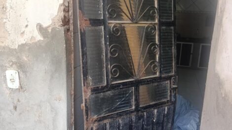 bandido-arromba-e-furta-sacolao-em-afogados-da-ingazeira