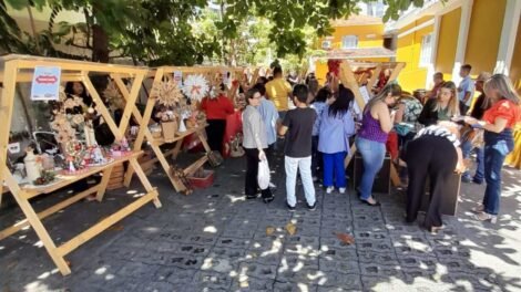 funase-promove-feirinha-de-carnaval-com-produtos-artesanais-feitos-por-adolescentes