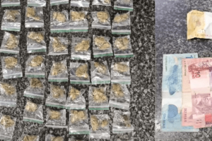 casal-e-preso-por-trafico-de-drogas-no-corrego-do-jenipapo