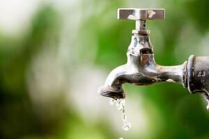 compesa-retoma-abastecimento-de-agua-em-areas-de-morro-apos-fortes-chuvas-no-grande-recife