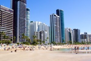 turista-e-assaltado-na-orla-de-boa-viagem-e-suspeito-acaba-preso-apos-perseguicao