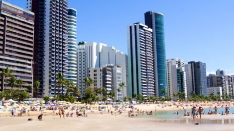 turista-e-assaltado-na-orla-de-boa-viagem-e-suspeito-acaba-preso-apos-perseguicao