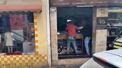 tentativa-de-assalto-a-joalheria-em-gravata-termina-com-criminoso-baleado-e-comparsa-foragido