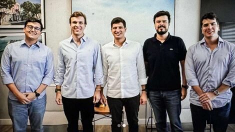 miguel-se-encontra-com-joao-campos-no-recife-depois-de-festival-de-especulacoes