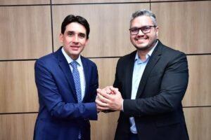 prefeito-de-tuparetama-se-reune-com-ministro-silvio-costa-filho 