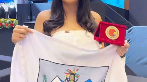 luciano-torres-comemora-selo-ouro-do-compromisso-nacional-crianca-alfabetizada