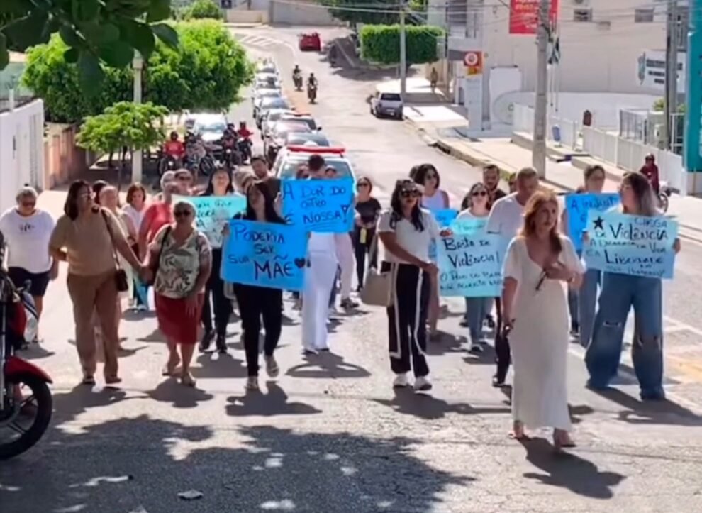 serra-talhada-clama-por-justica-e-seguranca-em-caminhada-contra-a-violencia