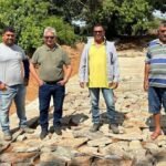 prefeito-ze-pretinho-visita-obra-da-passagem-molhada-do-sitio-bezerros,-em-quixaba