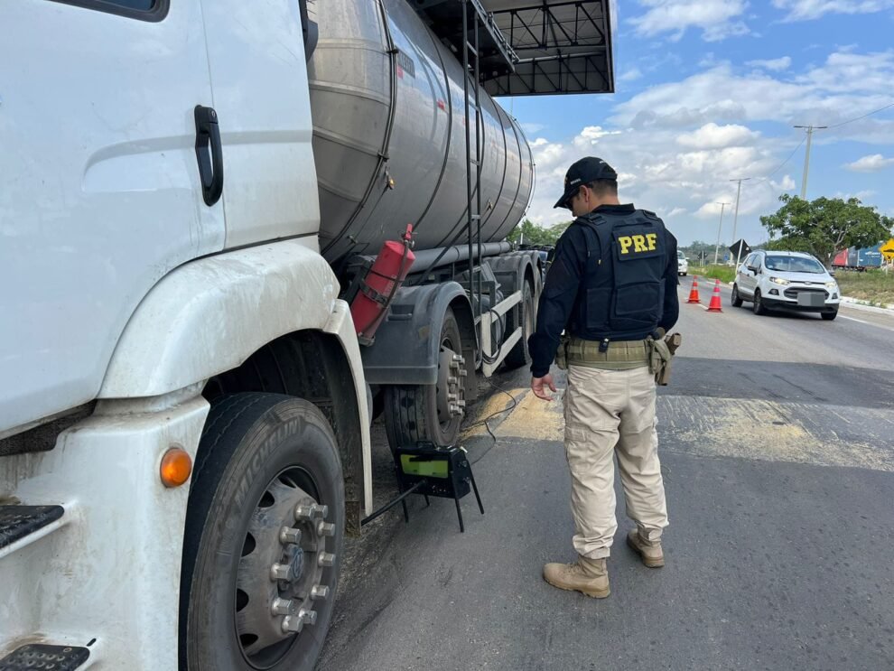 descanso-do-motorista-profissional-no-foco-de-operacao-da-prf-em-pernambuco