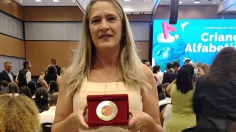 solidao-recebe-o-selo-de-compromisso-de-alfabetizacao-do-mec