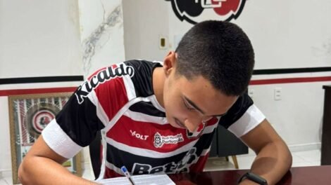 jovem-atleta-de-serra-talhada-chega-ao-santa-cruz-aos-16-anos