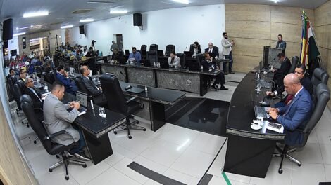 economia-de-caruaru-e-doacao-segura-de-criancas-foi-destaque-em-sessao-ordinaria