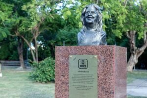 gravida-e-torturada-ate-a-morte-em-1973,-soledad-barret-ganha-estatua-no-recife