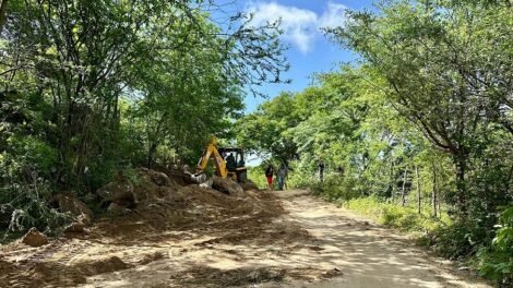 prefeitura-de-itapetim-melhora-estrada-de-acesso-ao-sitio-prazeres