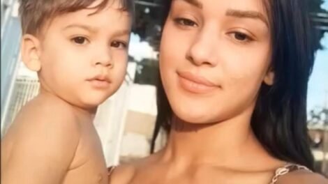 mae-de-arthur:-‘torturaram-meu-filho,-quebraram-o-braco-e-bateram-na-cara-dele’