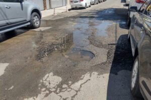 cano-estourado-mina-agua-ha-uma-semana-no-centro-de-st